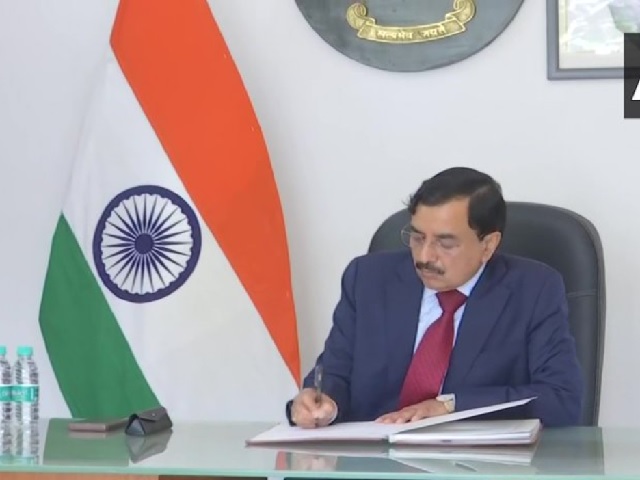 Sushil Chandra takes charge as the Chief Election Commissioner of India